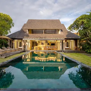 space-at-bali-villas.ubudhotelsnow.com/